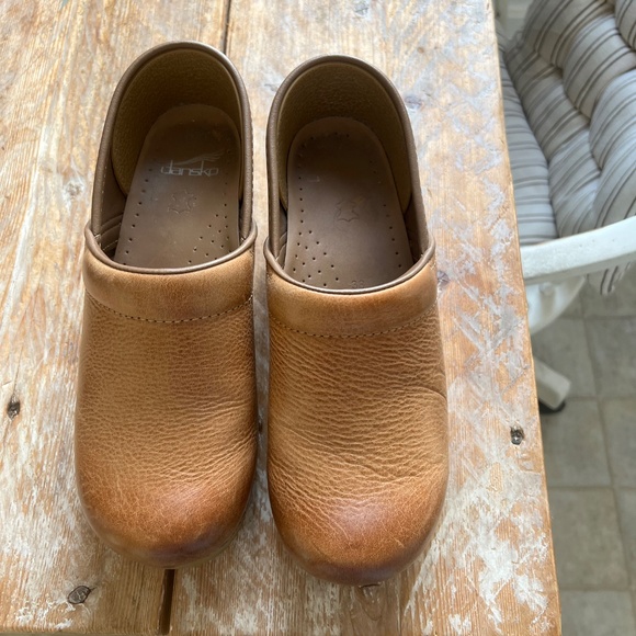 Women’s Dansko clogs size 38 - Picture 5 of 11